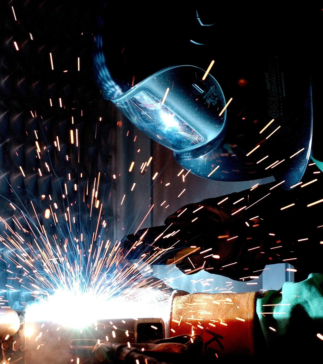 Manufacturing company WhatsApp business page with capabilities and RFQ button